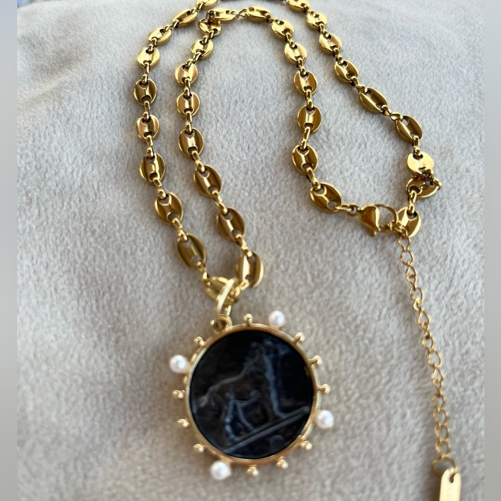 14K Gold plated chain with horse pendant !